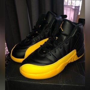 Youth Jordan Retro 12 size 1.5Y NIB